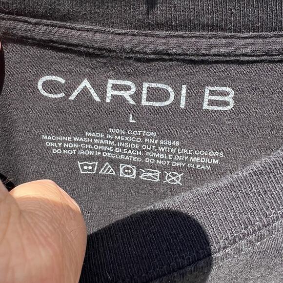 Cardi B colorful beta fish rap black t-shirt Size Large - Picture 3 of 5